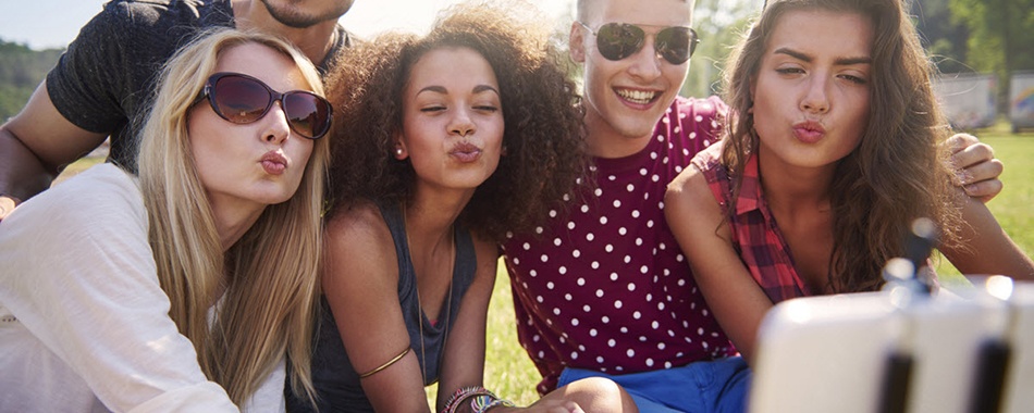 نوجوانان ، خانواده ، تربیت ،‌جوان ، دبیرستان ، دوست ، اشتیاق - گروه تخصصی محبوب مجاز - شرکت مسینا